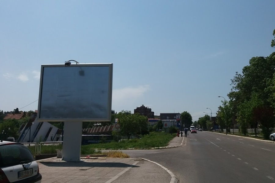 Topola Ulaz u grad kod Autobuske stanice 4x3m A