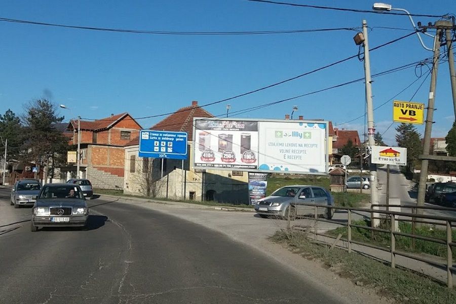 Ulaz u Aranđelovac leva polovina 4x3-desna polovina 4x3