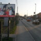 Lokacija se nalazi na ulazu u Smederevo iz Kovina i Pančeva, između supermarketa DIS i IDEA, na putu za centar grada. Dimenzije: 4 x 3 m. Osvetljenje: DA. Nov: NE